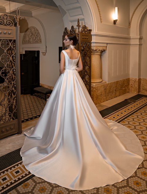https://elisebride.ro/images/stories/virtuemart/product/24 Allure       (3).jpg